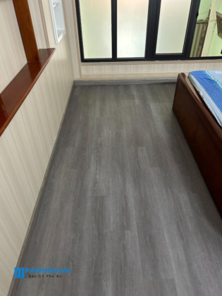 cải tạo nhà ẩm mốc bằng tấm ốp tường mogo, sàn nhựa shine floor 5mm