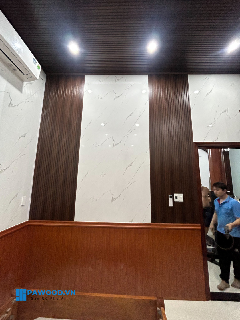 cải tạo nhà cũ với tấm ốp Minh Phương và PVC tranh đá