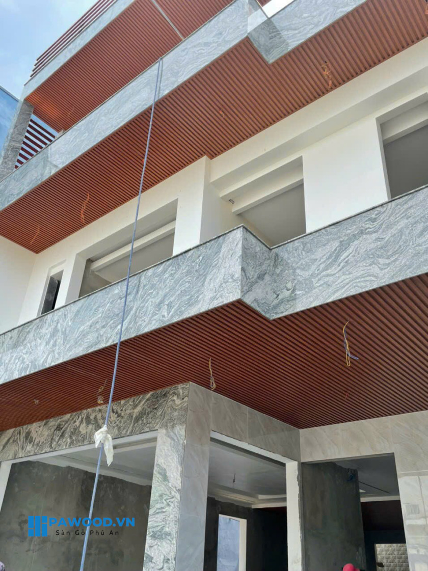 trần nhựa lam sóng KBN