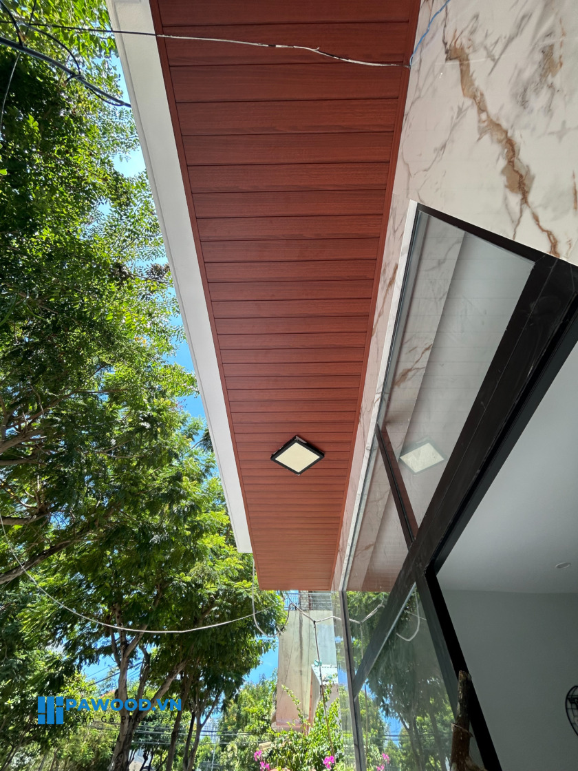 tấm ốp trần nhựa Hobiwood