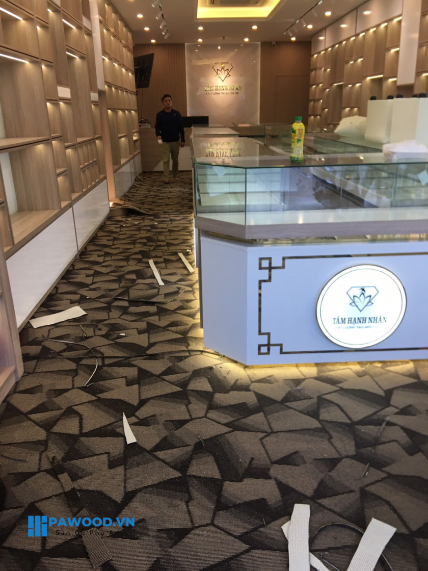 thi công thảm trải sàn hoa văn