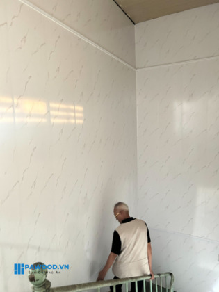 cải tạo nhà ẩm mốc bằng tấm ốp PVC